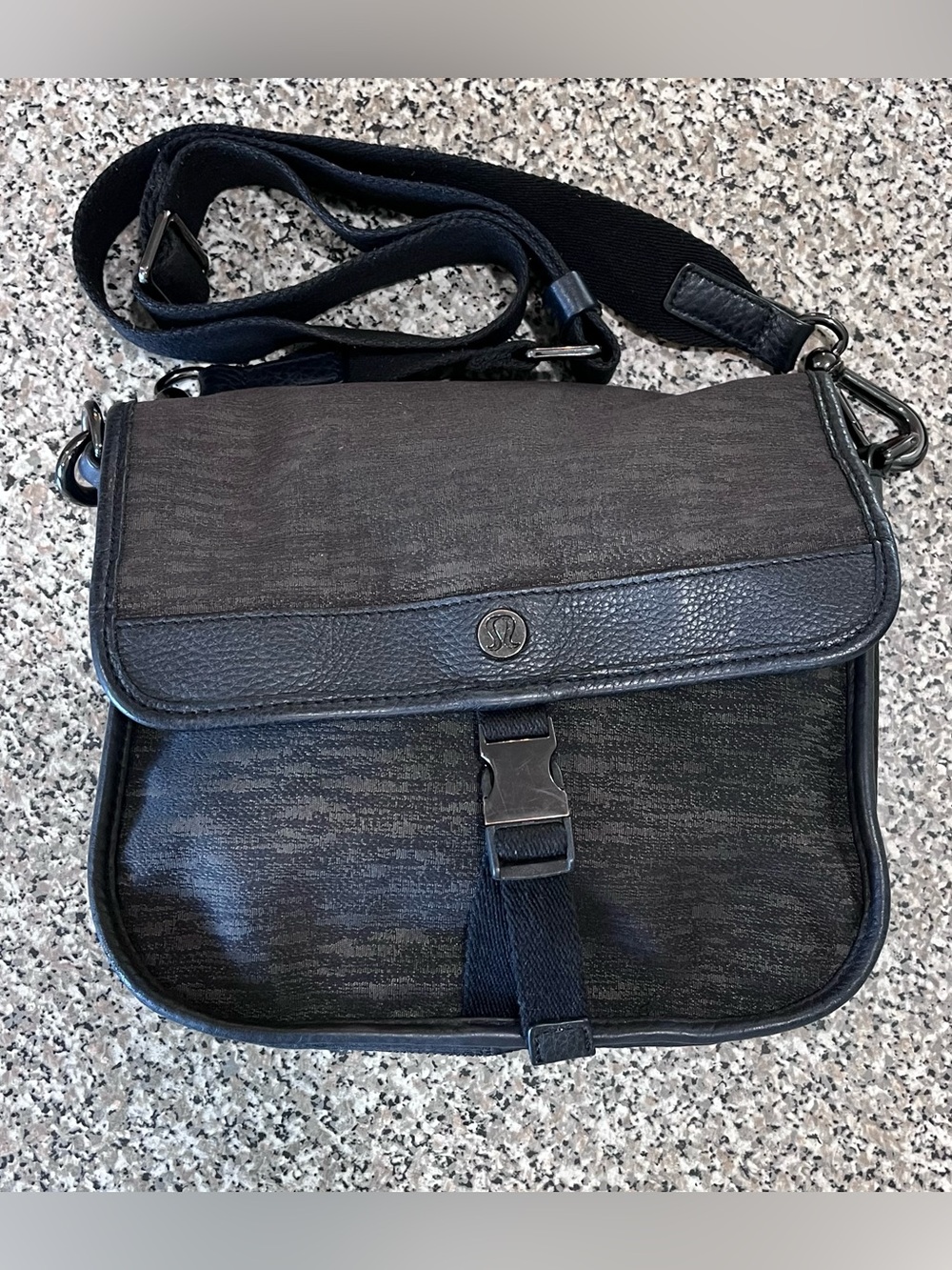 Lululemon Now and Always Crossbody Bag Purse Black/ Grey